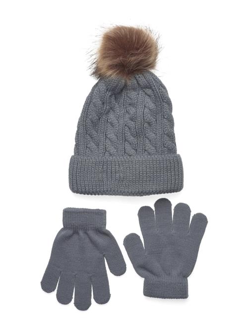 Se Sofie Schnoor Baby and Kids Beanie And Gloves Set Sofie Schnoor Baby And Kids Grey ved Booztlet