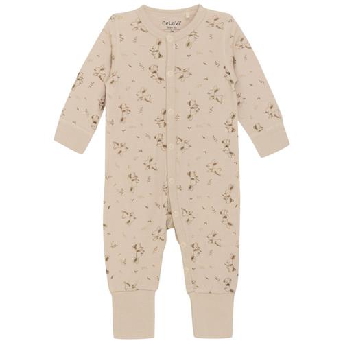 Se Celavi Mønstret Heldragt Woodsmoke | Beige | 70 cm ved Babyshop