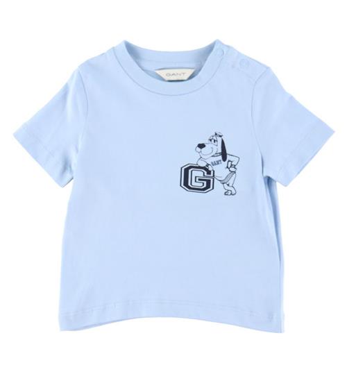 Se GANT GANT T-shirt - Fresh Blue m. Hund ved KidsWorld