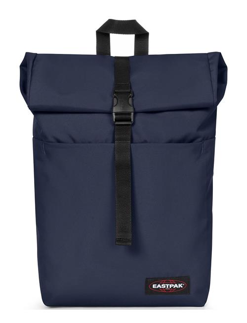 Se Eastpak Up Roll Eastpak Navy ved Booztlet