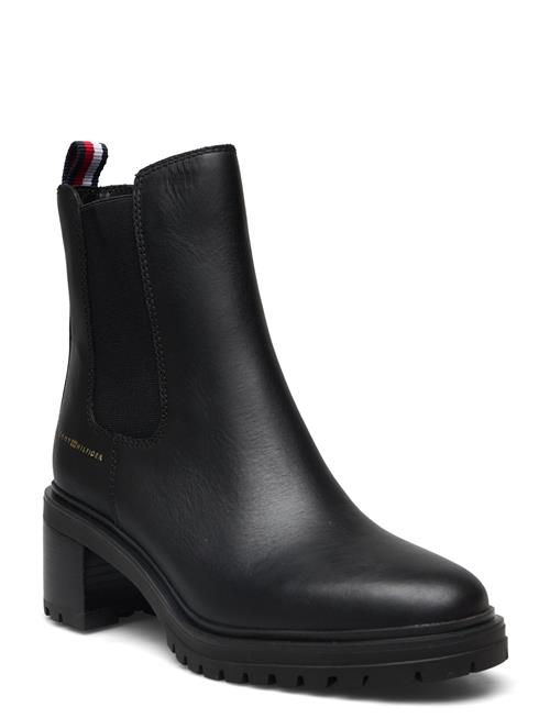 Se Tommy Hilfiger Essential Midheel Leather Bootie Tommy Hilfiger Black ved Booztlet