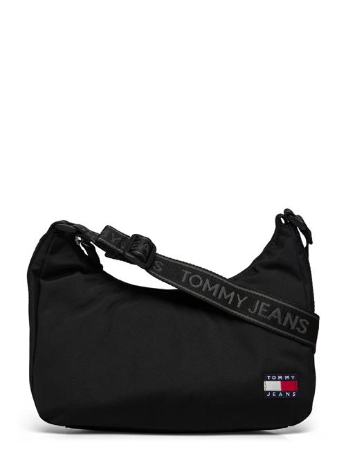 Se Tommy Hilfiger Tjw Ess Daily Shoulder Bag Tommy Hilfiger Black ved Booztlet