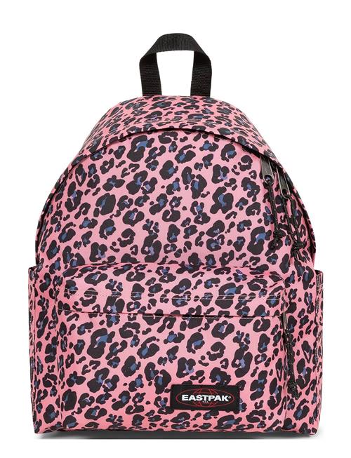 Se Eastpak Day Pak'r Eastpak Pink ved Booztlet