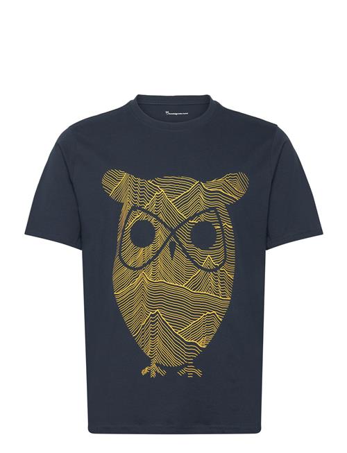 Se Knowledge Cotton Apparel Regular Fit Mountain T-Shirt - Rege Knowledge Cotton Apparel Navy ved Booztlet