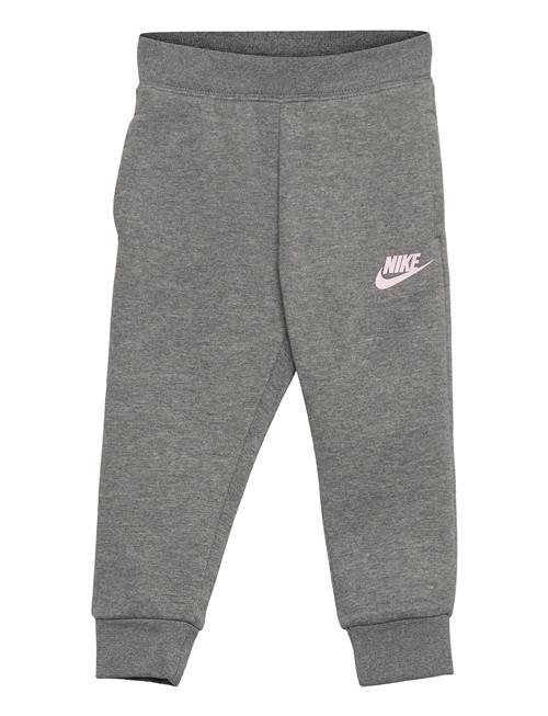 Se Nike Nike Club Fleece Joggers Nike Grey ved Booztlet