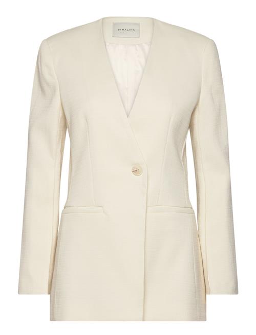 Se Malina Anisa Collarless Fitted Blazer Malina Cream ved Booztlet