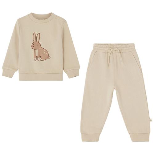 Se Buddy & Hope GOTS Martin Joggesæt Med Kaninprint Beige | Beige | 62/68 cm ved Babyshop