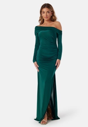 Se Bubbleroom Occasion Asymmetric Off Shoulder Soft Gown Dark green XL ved Bubbleroom