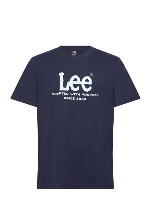 Se Lee Jeans Relaxed Logo Tee Lee Jeans Navy ved Booztlet