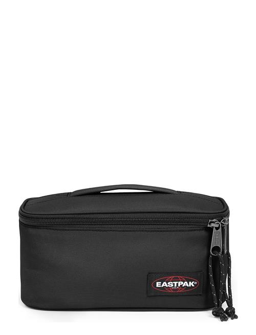 Se Eastpak Traver Eastpak Black ved Booztlet