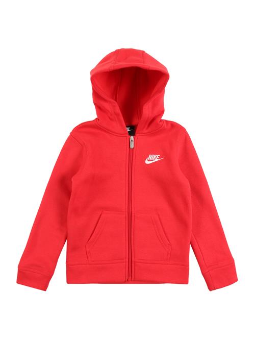 Se Nike Sportswear Sweatjakke 'Club'  rød / hvid ved About You