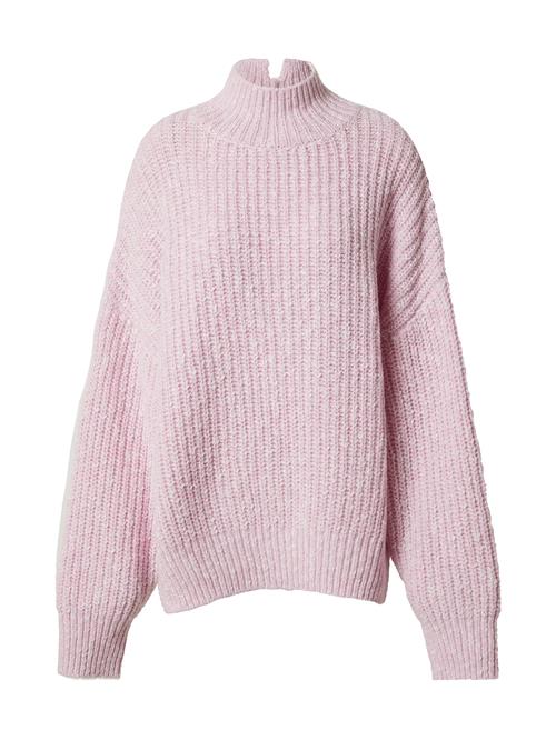 Se EDITED Pullover 'Liese'  pink ved About You