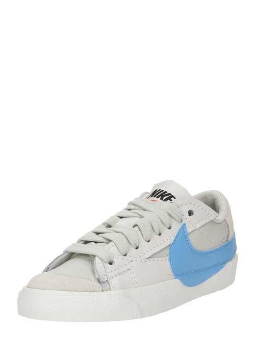 Se Nike Sportswear Sneaker low 'Blazer '77 Jumbo'  sand / lyseblå ved About You