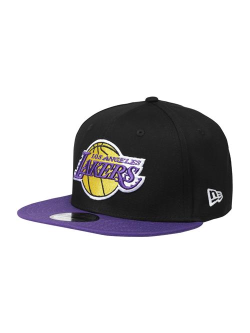 Se NEW ERA Hætte 'NBA 9Fifty '  gul / mørkelilla / sort / hvid ved About You