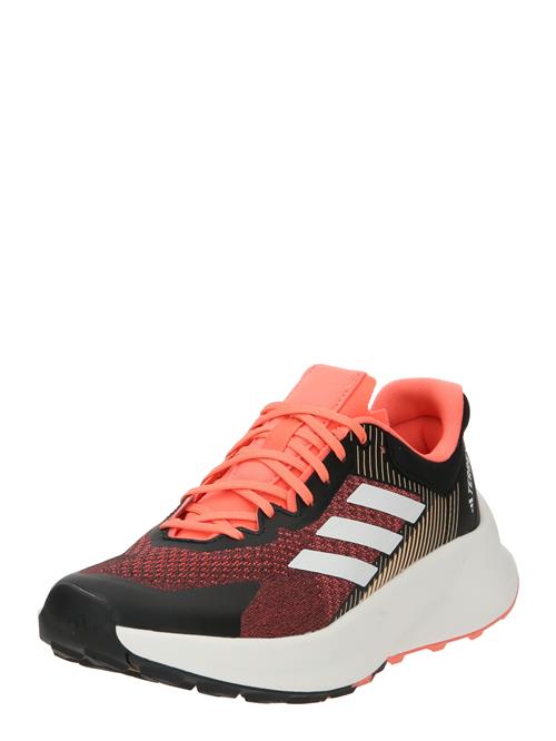 Se ADIDAS TERREX Løbesko 'Soulstride Flow'  gul / fersken / sort / hvid ved About You