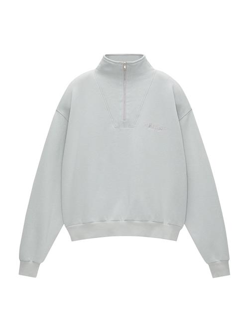 Se Pull&Bear Sweatshirt  lysegrå ved About You