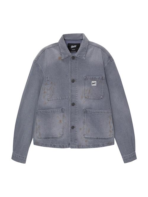 Se Pull&Bear Overgangsjakke  blue denim / sort / hvid ved About You