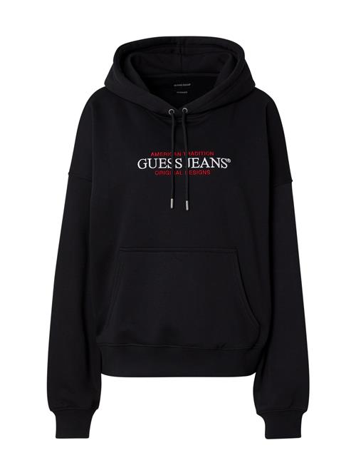 Se GUESS JEANS Sweatshirt 'AMERICAN'  rød / sort / hvid ved About You