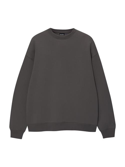 Se Pull&Bear Sweatshirt  mørkegrå ved About You