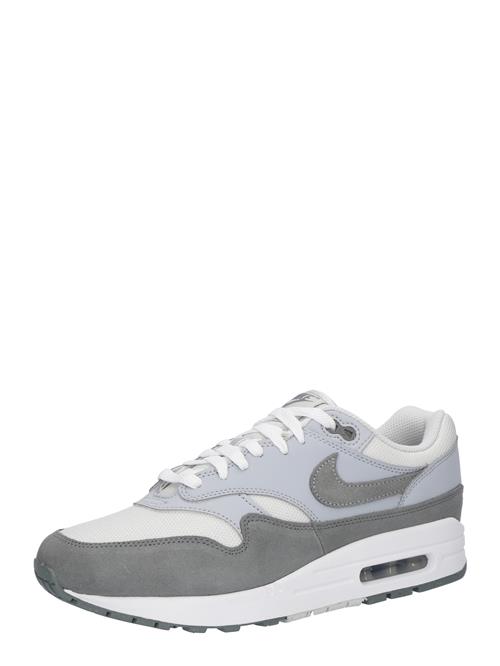 Se Nike Sportswear Sneaker low 'AIR MAX 1'  grå / mørkegrå / hvid ved About You