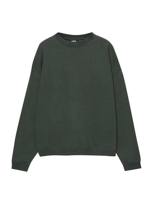 Se Pull&Bear Sweatshirt  mørkegrøn ved About You