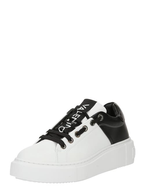 Se Valentino Shoes Sneaker low  sort / hvid ved About You