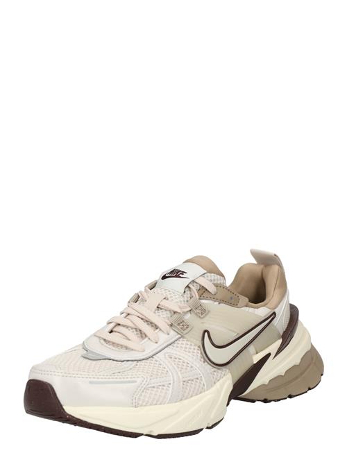 Se Nike Sportswear Sneaker low 'V2K'  beige / lysebeige / choko / grå ved About You