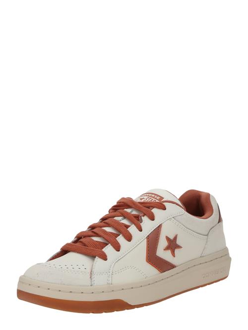 Se CONVERSE Sneaker low 'PRO BLAZE CLASSIC'  rustrød / offwhite ved About You