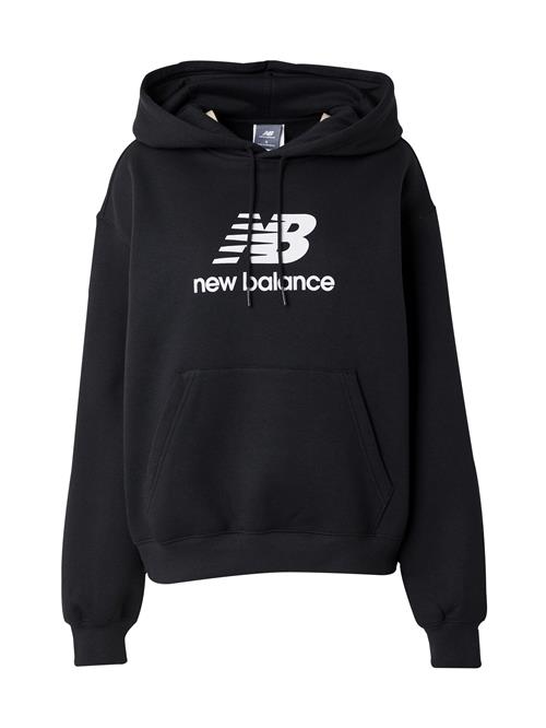 Se new balance Sweatshirt 'Essentials'  sort / hvid ved About You