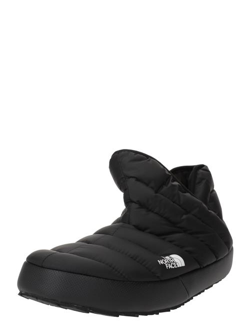 Se THE NORTH FACE Boots  sort / hvid ved About You