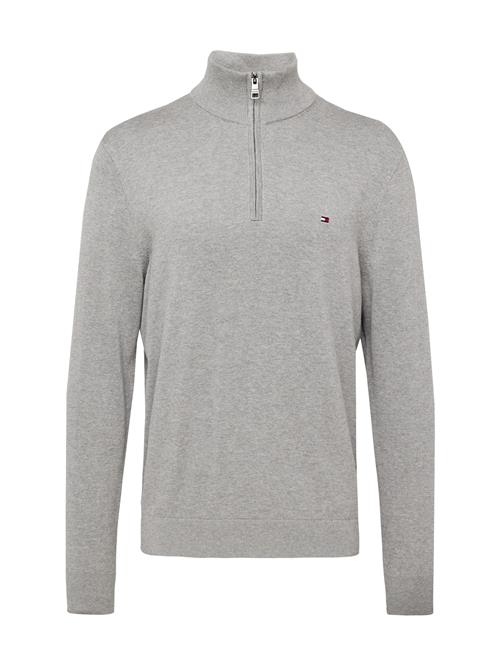 Se TOMMY HILFIGER Pullover 'ESSENTIAL'  grå ved About You