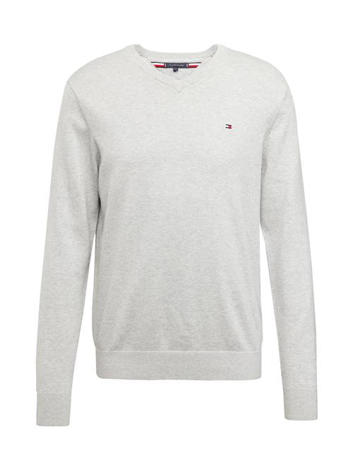 Se TOMMY HILFIGER Pullover 'ESSENTIAL'  grå ved About You