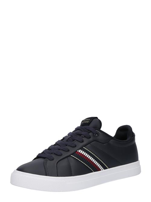 Se TOMMY HILFIGER Sneaker low 'ICON COURT'  marin / rød / hvid ved About You