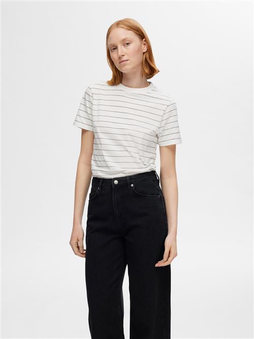 Se SELECTED FEMME Shirts  sort / hvid ved About You