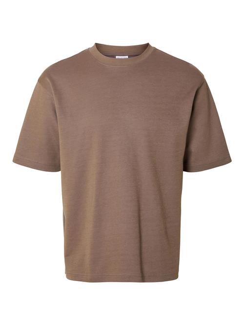 Se SELECTED HOMME Bluser & t-shirts 'SLHOSCAR'  brun ved About You