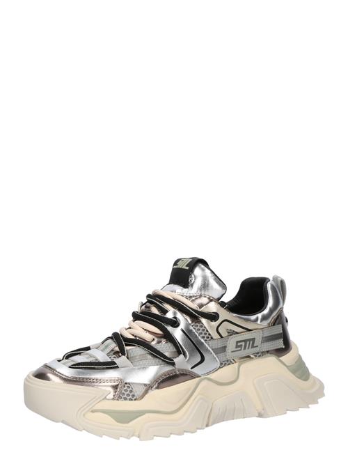 Se STEVE MADDEN Sneaker low 'Kingdom-E'  beige / sort / sølv ved About You