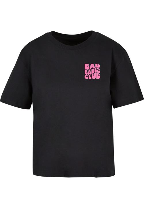 Se Mister Tee Shirts 'Bad Babes Club'  pink / sort ved About You