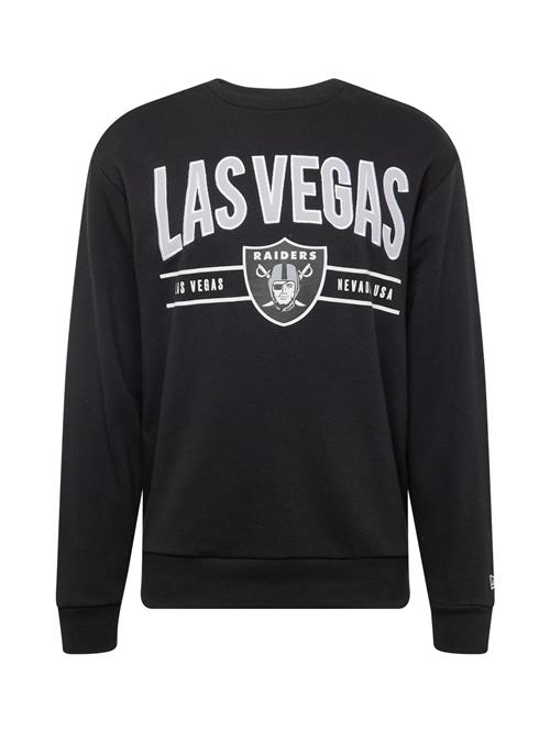 Se NEW ERA Sweatshirt 'NFL WRDMRK'  røggrå / lysegrå / sort / hvid ved About You