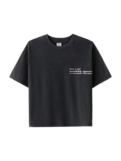 Se Bershka Shirts  mørkegrå / hvid ved About You