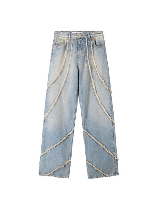 Se Bershka Jeans  creme / lyseblå ved About You