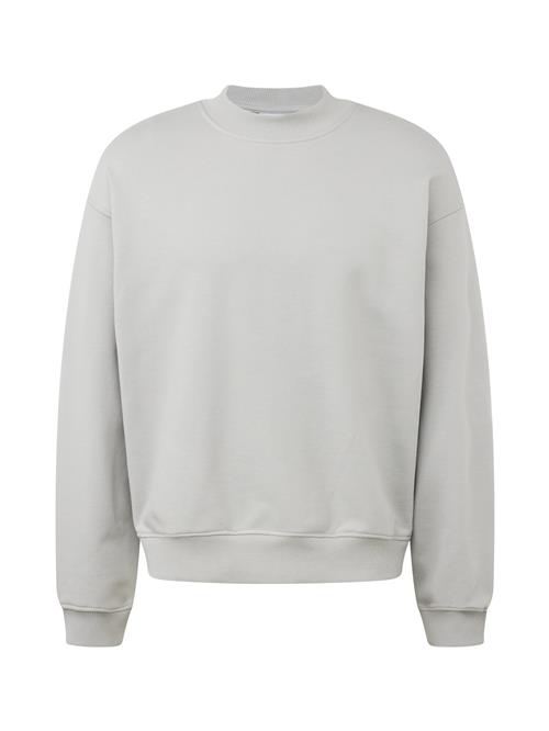 Se WEEKDAY Sweatshirt  grå ved About You