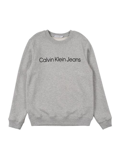 Se Calvin Klein Jeans Sweatshirt  grå / sort ved About You