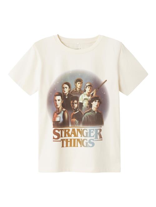 Se NAME IT Shirts 'Stranger Thing'  blandingsfarvet / hvid ved About You