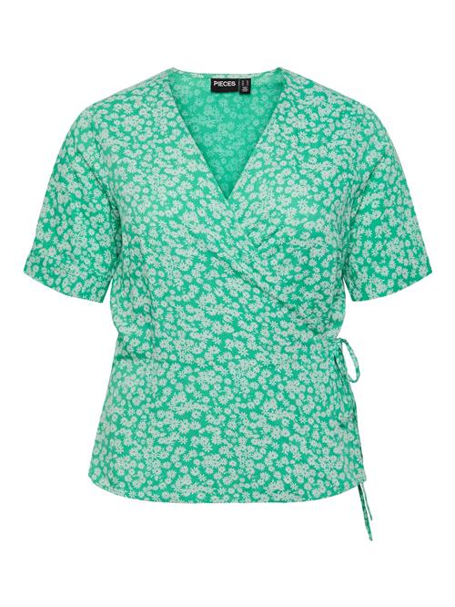 Se PIECES Curve Shirts 'Nya'  grøn / mint ved About You