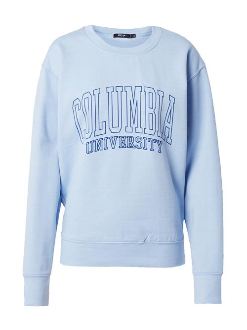 Se Nasty Gal Sweatshirt 'Columbia'  blå / pastelblå ved About You