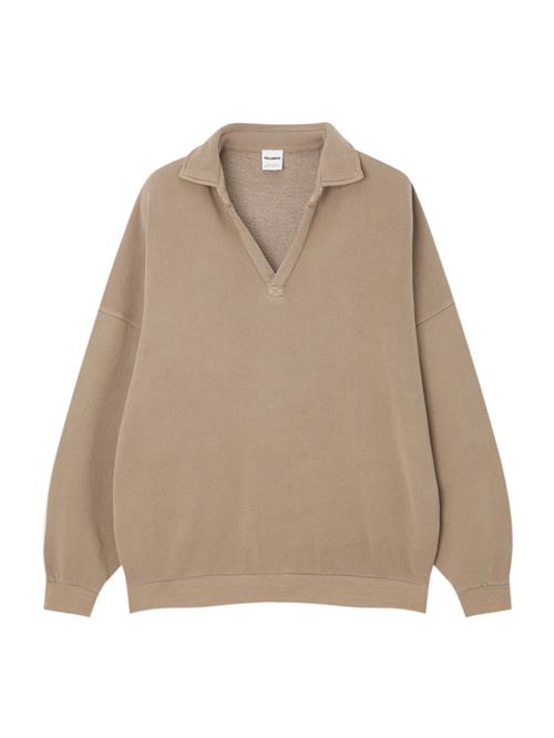 Se Pull&Bear Sweatshirt  camel ved About You