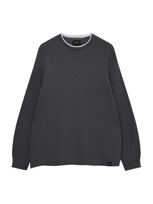 Se Pull&Bear Pullover  mørkegrå / hvid ved About You