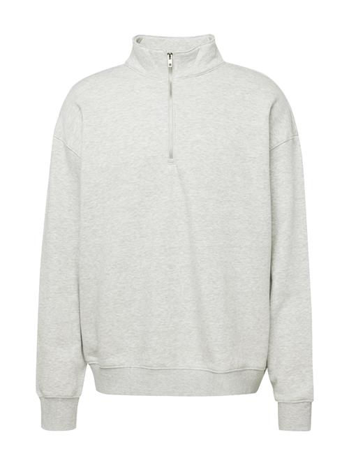 Se WEEKDAY Sweatshirt  lysegrå ved About You