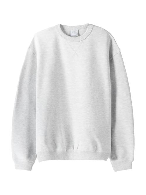 Se Bershka Sweatshirt  grå-meleret ved About You