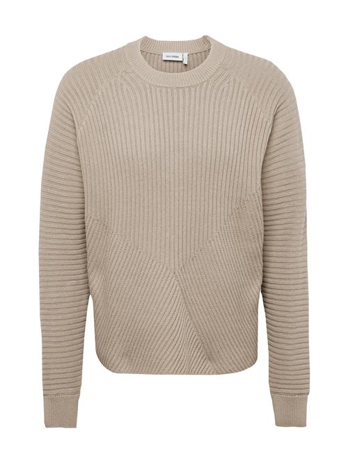 Se WEEKDAY Pullover 'Benji'  lysebrun ved About You